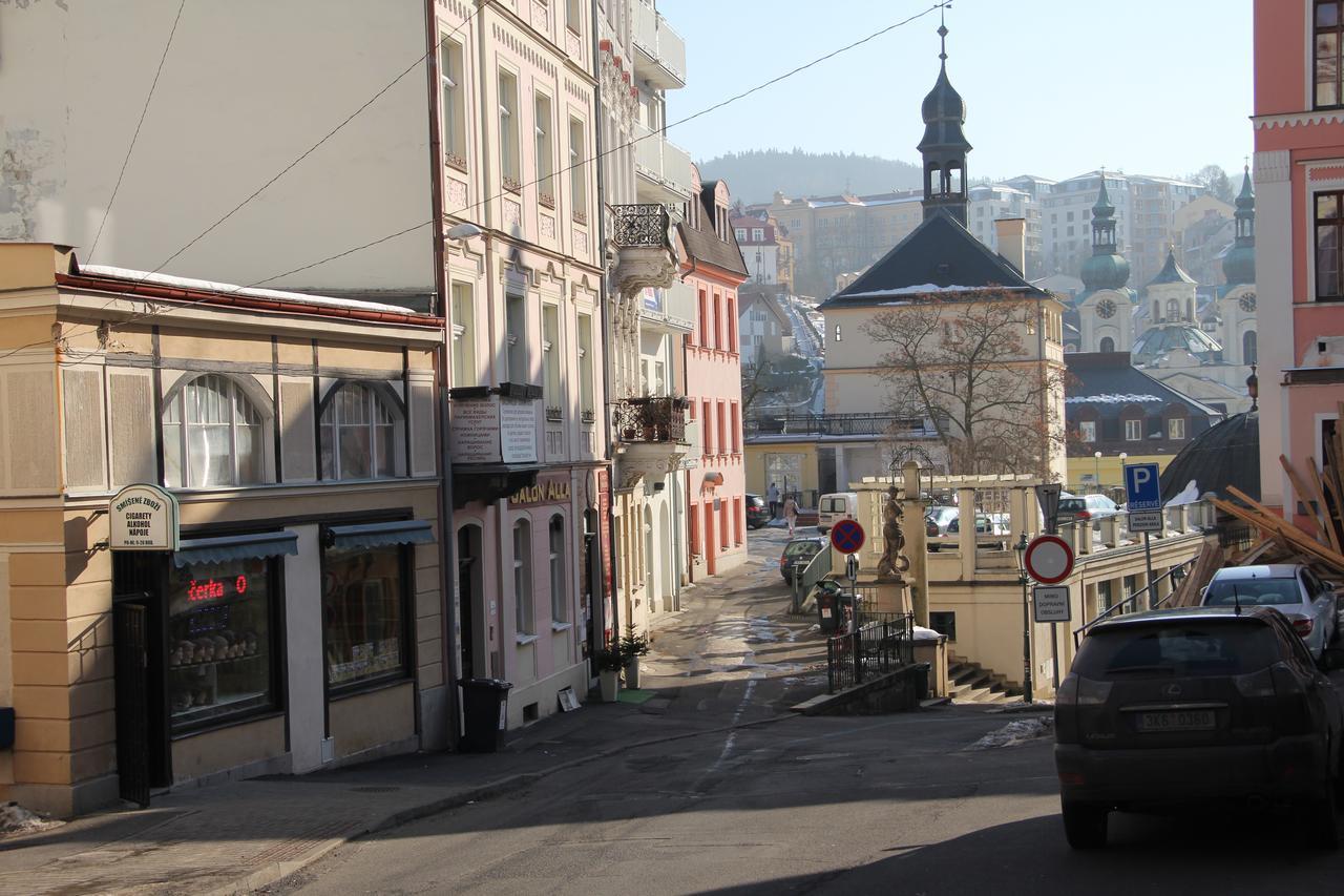 Karlovy Vary Zamecky Vrch Apartment Exterior foto